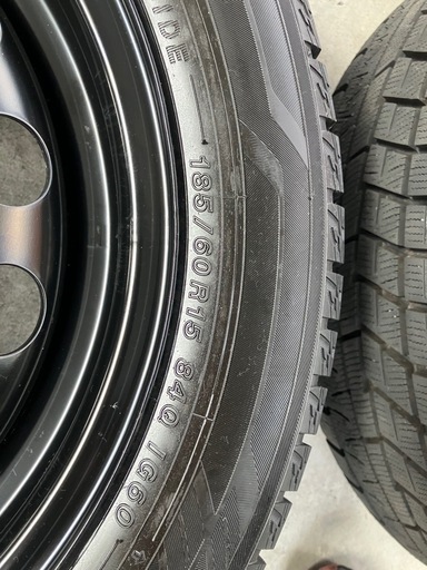 ヨコハマ185/60R15 15インチスタッドレス2024年 バリ溝 アクア