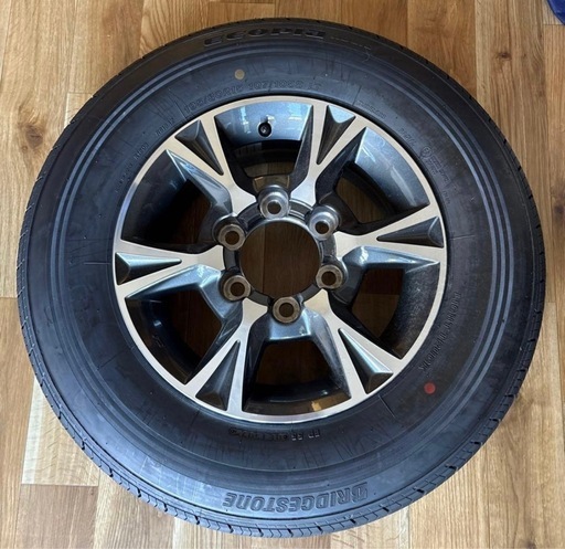 新品未使用】ハイエース純正アルミホイールセット一本のみ☆ (ハニー