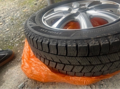 ブリヂストンBLIZZAK VRX3 1555R13アルミホイール付き4本セット