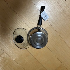 新品
未使用　ステンレス片手鍋 １６㎝ガラス蓋付きの画像