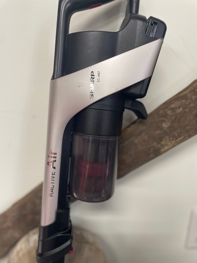 SHARP 充電式掃除機 EC-AR7-N】2021年製✨ (掘出しガレッジ) 大阪の