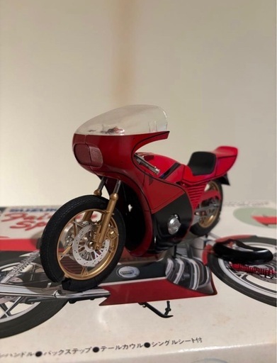 青島 アオシマ SUZUKI GSX400F 製作途中 (ゆゆ) 東海大学前の模型