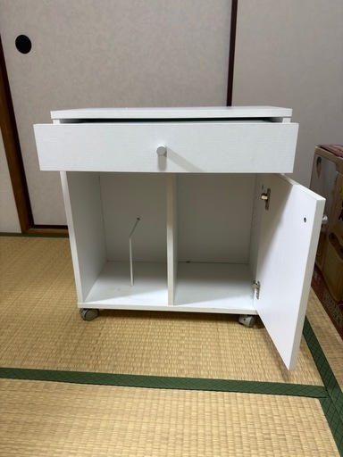 中古コマ付きキャスター（収納家具） キャスター付き収納棚 ホワイト 幅55cm 引き出し・扉付き (ting ) 門真
