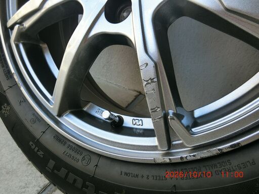 スタッドレスタイヤ（175/65R15） ホイールセット（ナット付）、未使用