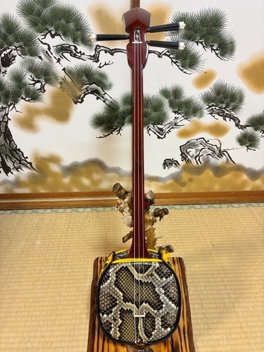 沖縄三線！新品貴重！知念大工型！本張り【一枚張り】付属品付き！㉝