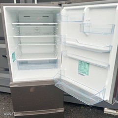 B8t3cg5 送料設置無料　ハイセンス　25年製　大型　冷蔵庫　358Lの画像
