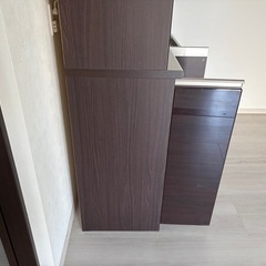 募集中！【美品】ニトリ　キッチンボード  食器棚　アルミナ2 　140cmの画像