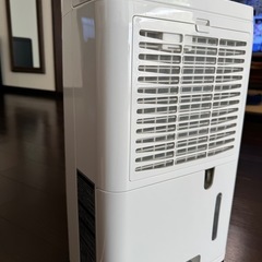 アイリスオーヤマ除湿機の画像