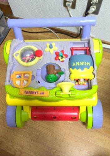 TOMYくまのﾌﾟｰさんよくばりｳｫｰｶｰ