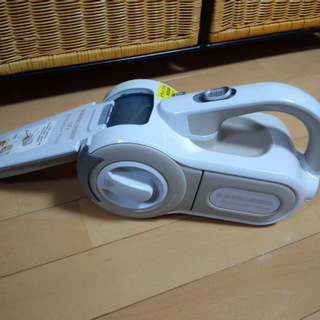 ★売ります!!西宮市★中古・コードレスクリーナー・BLACK DECKER★の画像