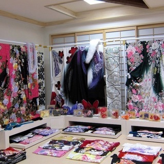 中島呉服店　わらや倶楽部（レンタル＆フォトスタジオ）　♪♪ - 津山市