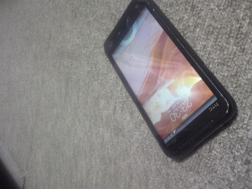 【取引終了 有難うございました!!】☆値下げ！！☆送料無料☆ａｕスマホ！！Android au 「HTC ISW12HT」 3Dカメラ microSD8M付き！！