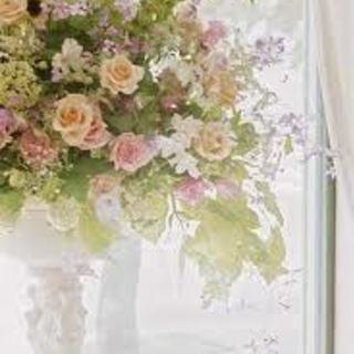 未経験の方からお花を仕事にしたい方まで楽しくお花の知識や技術を身...