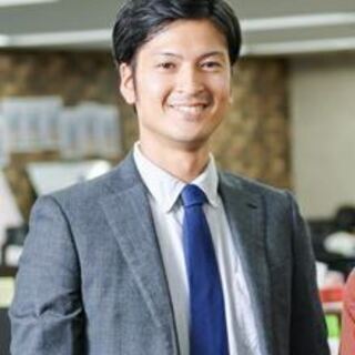 中途採用人事/　採用も、入社後のフォローも担当しております。