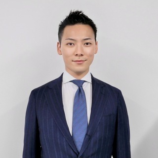 キャリア10年以上の敏腕鑑定士『太田』のご紹介です。